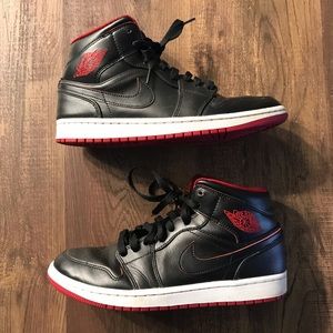 Nike air Jordan 1 mid black/red 8Mens